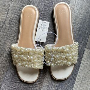 Women's pearl flat sandal